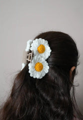 Crochet Hair Clutcher -daisy