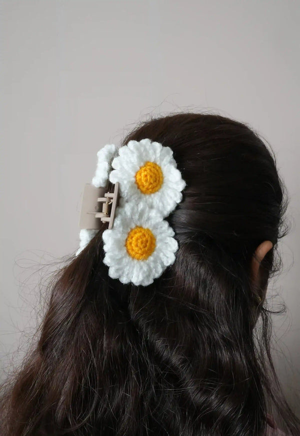 Crochet Hair Clutcher -daisy