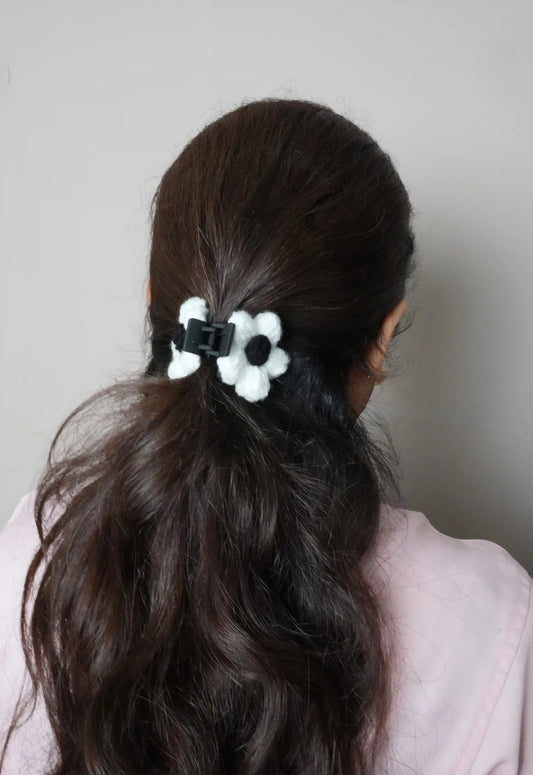 Crochet Hair Small Clutcher - B&W