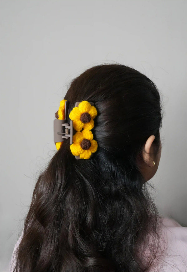 Crochet Hair Clutcher -Mini Sunflower