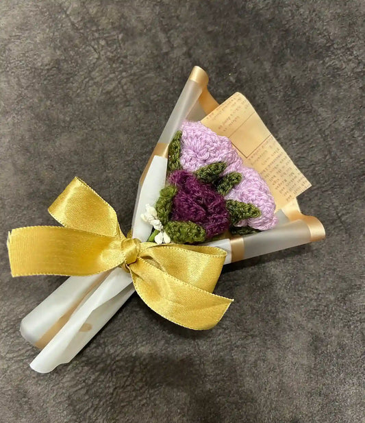 Mini lavender rose bouquet